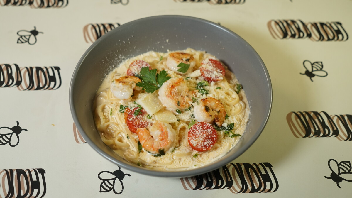 Pasta with king prawns