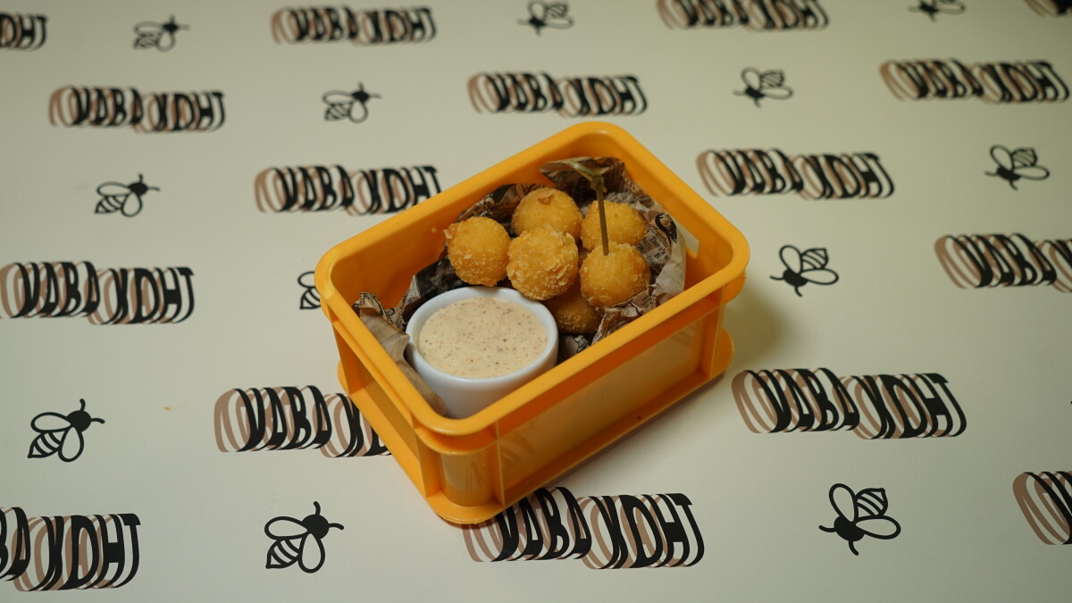 Cheese Balls with Truffle mayo