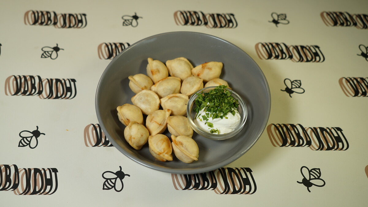 Fried dumplings with Sour Cream