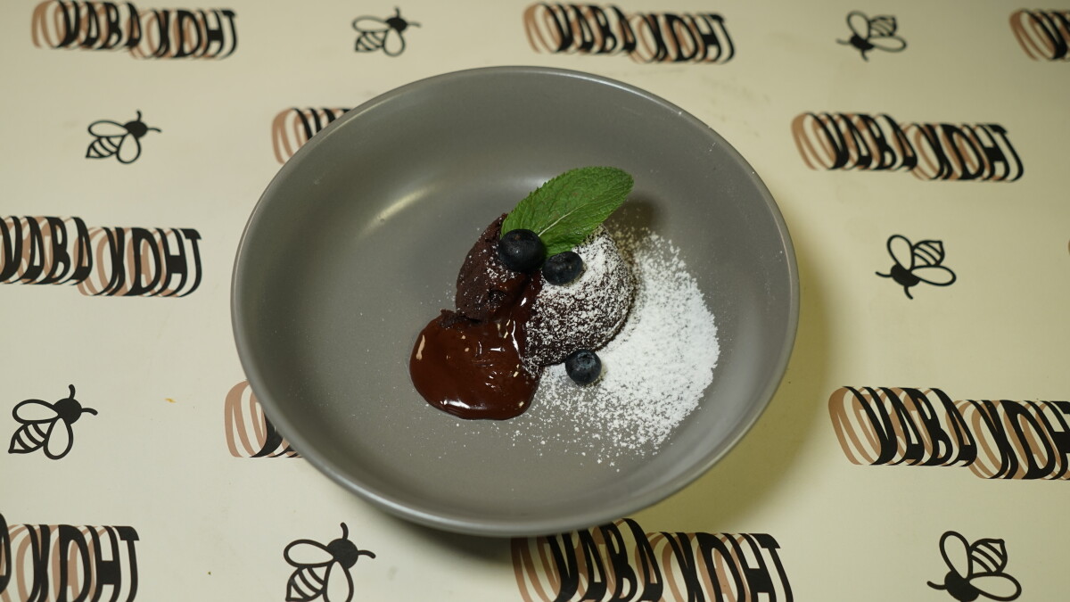 Chocolate lava cake
